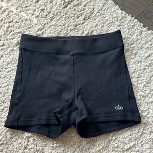Alo shorts